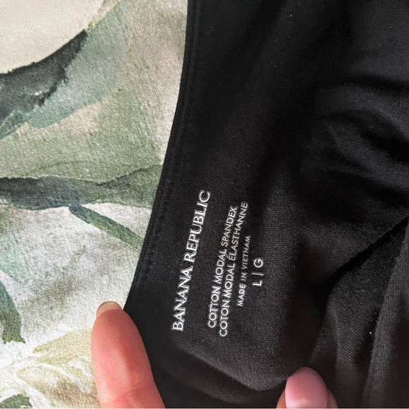 Banana Republic black bodysuit - US L - Picture 4 of 4